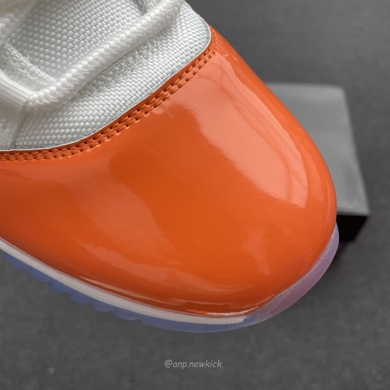 Air Jordan 11 Florida Gators White Orange (2) - newkick.app